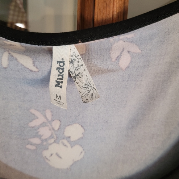 Kohl's Mudd medium cold shoulder dress - Picture 2 of 2